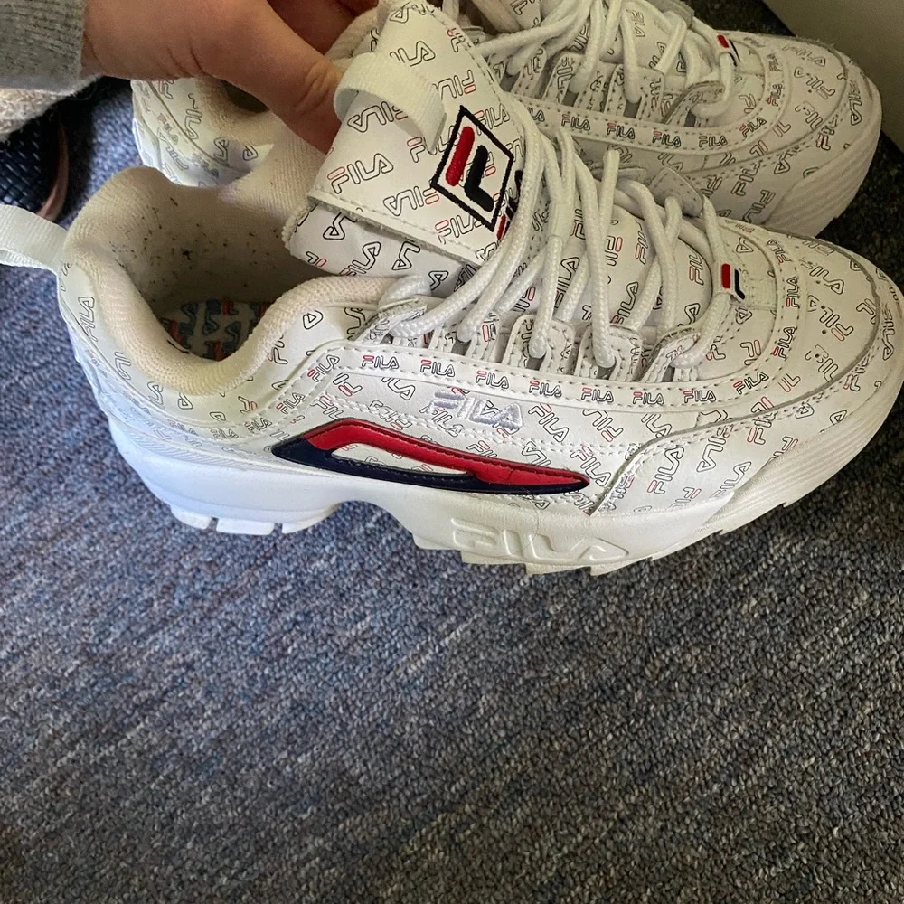 Filas - Picture 2 of 3